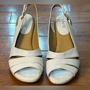 Softspots White Leather Slingback Heels Size 9.5 Comfort Sandals